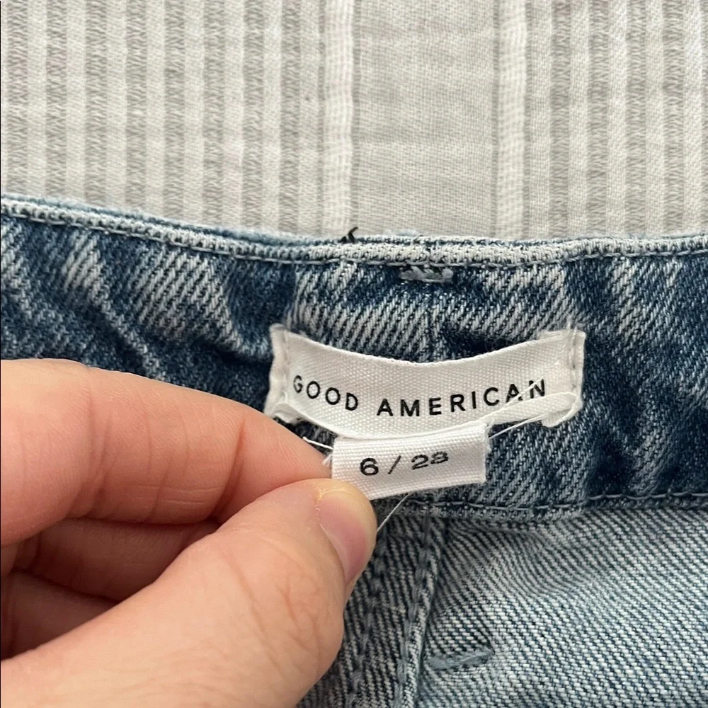 Good American Light Blue Straight Jeans